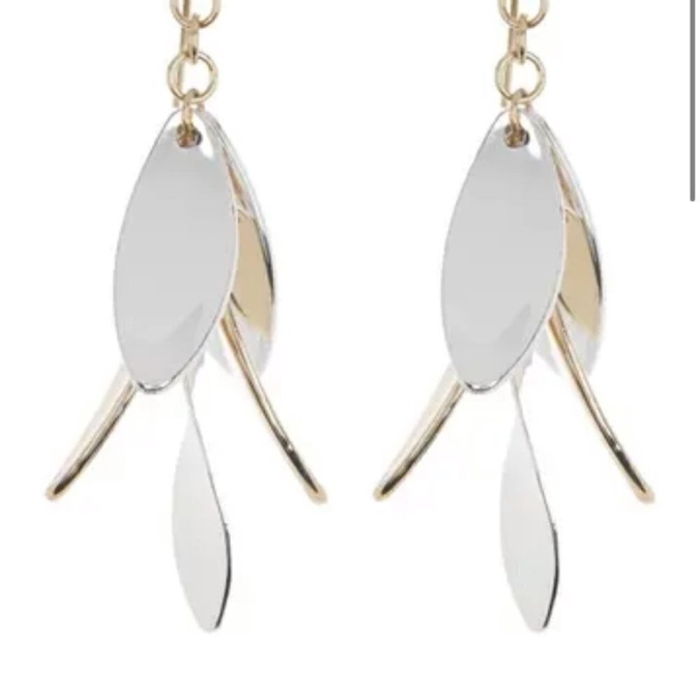 NWT Area Stars Cascading Two Tone Petal Earrings - Picture 4 of 5